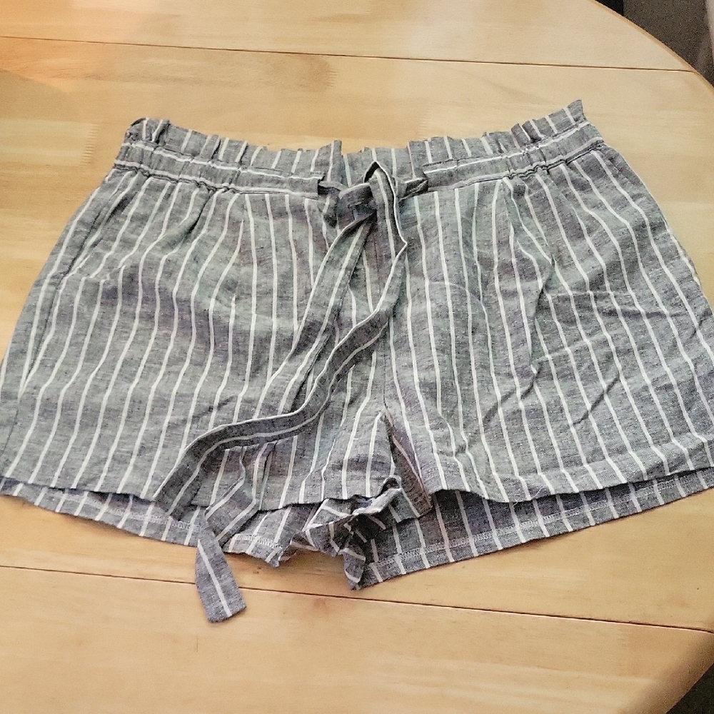 Express High Waist Gray and White Linen Shorts